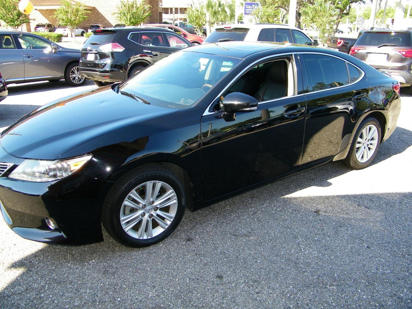 2013 Black /Black Lexus ES 350 Sedan (JTHBK1GG4D2) with an 3.5L V6 DOHC 24V engine, 6-Speed Automatic transmission, located at 4000 Bee Ridge Road, Sarasota, FL, 34233, (941) 926-0300, 27.298664, -82.489151 - Photo#0